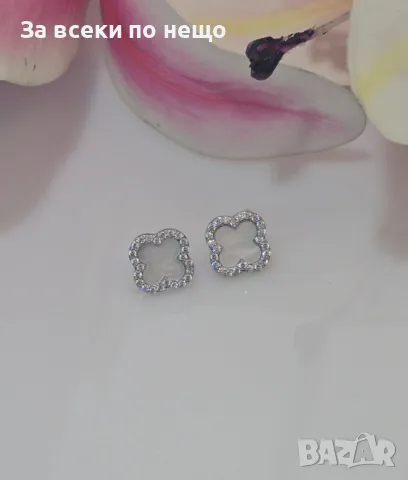 Van Cleef Дамски Нежни Обеци Със Седеф И Циркони Код VL-58