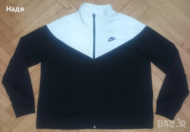 Оригинално дамско горнище Nike Swoosh
