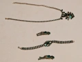 Комплект бижута с зелени кристали – колие, гривна и обеци, снимка 4