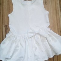 Сатенена бяла рокличка, снимка 2 - Детски рокли и поли - 29439735