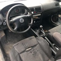 Golf 4 1.6 SR на части Голф 4 1.6 СР двигател рейка фарове броня капак подлакътник къпхолдер , снимка 6 - Автомобили и джипове - 31988378