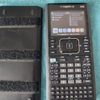 Продавам Настолен калкулатор Texas Intruments TI-Nspire CX - Clamshell, снимка 2 - Друга електроника - 44794102