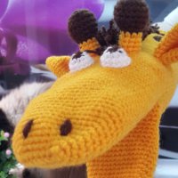Плетена играчка Жираф. жираф на ръка