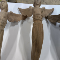 Фигурки от орех с формата на жена с разперени крила, снимка 1 - Други ценни предмети - 44614721