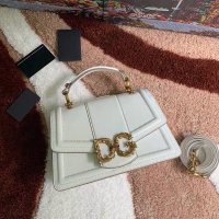 Елегантна чанта Dolce & Gabbana реплика, снимка 6 - Чанти - 29491597