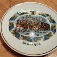Красива порцеланова чиния от Мюнхен- Германия., снимка 1 - Колекции - 44707763