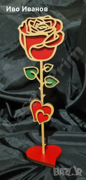 Червена роза със сърце, снимка 1