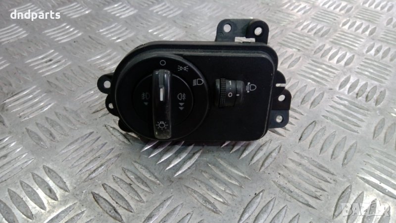 Ключ светлини Ford Fiesta 2004г., снимка 1