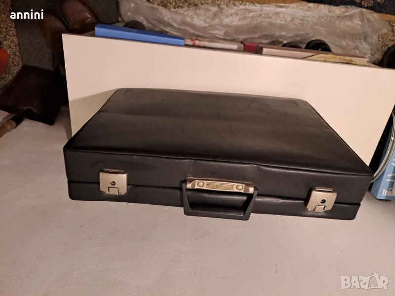 кожено черно дипломатическо куфарче  раз 44/31, снимка 1