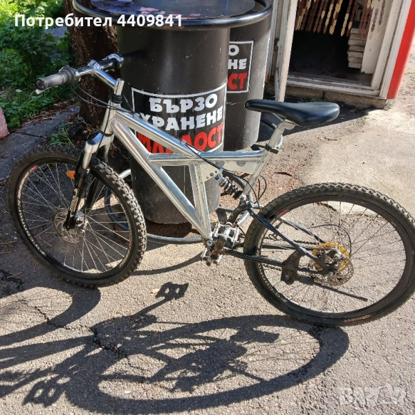 алуминиев спортен велосипед 26 цола оut door born to run 21 скорости предни и задни амортисьори , снимка 1