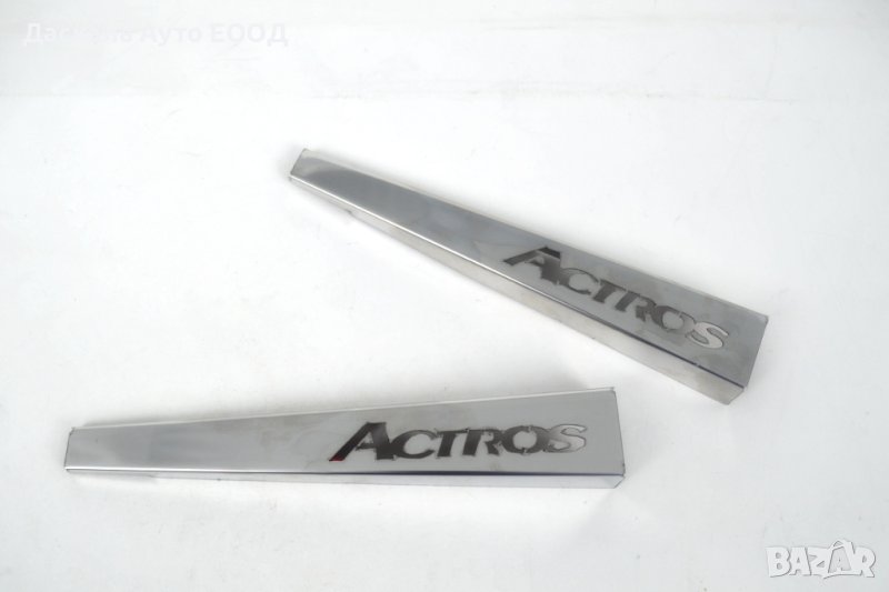 Комплект декорация за рамена на чистачки на Mercedes Actros MP4, снимка 1