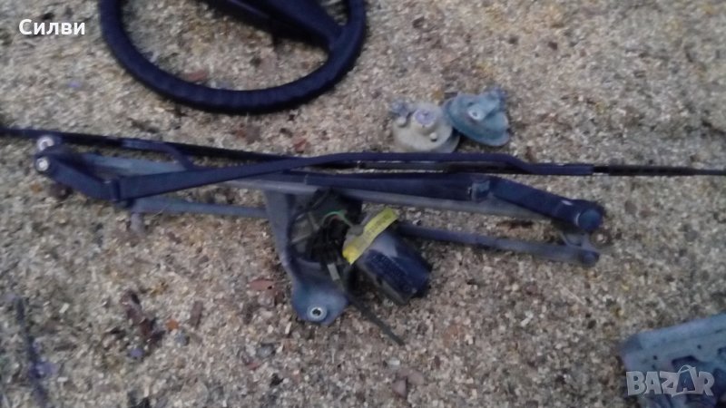 Лостов механизъм с моторче за чистачки от Vw Vento Golf 3 венто голф 3 рамо чистачка предно, снимка 1