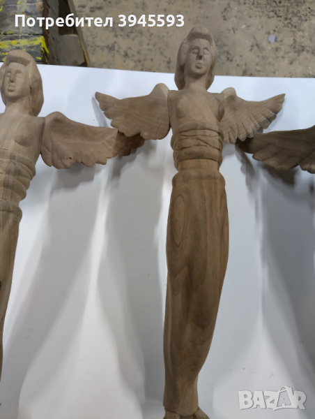 Фигурки от орех с формата на жена с разперени крила, снимка 1