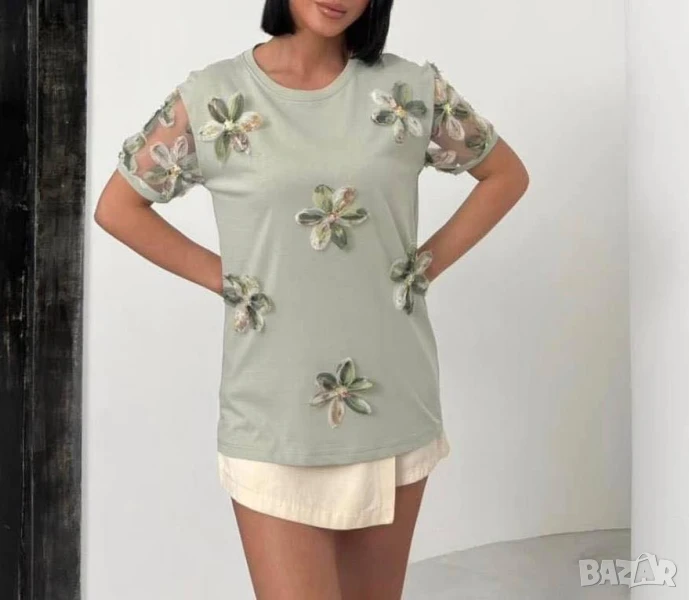 Тениска с флорал и тюл ръкав  , снимка 1