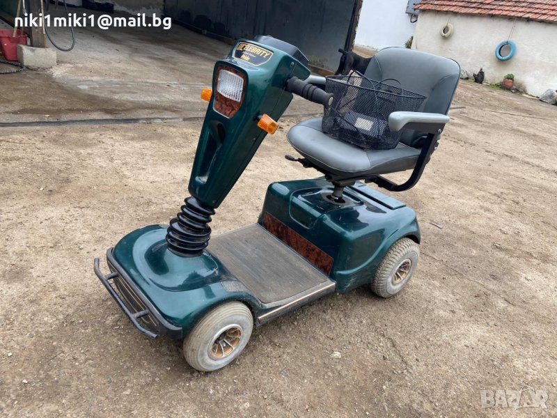 Скутер за трудно подвижни хора или инвалиди, снимка 1