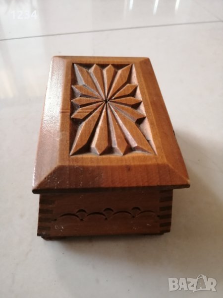 Дървена кутия 11.5 см. , снимка 1