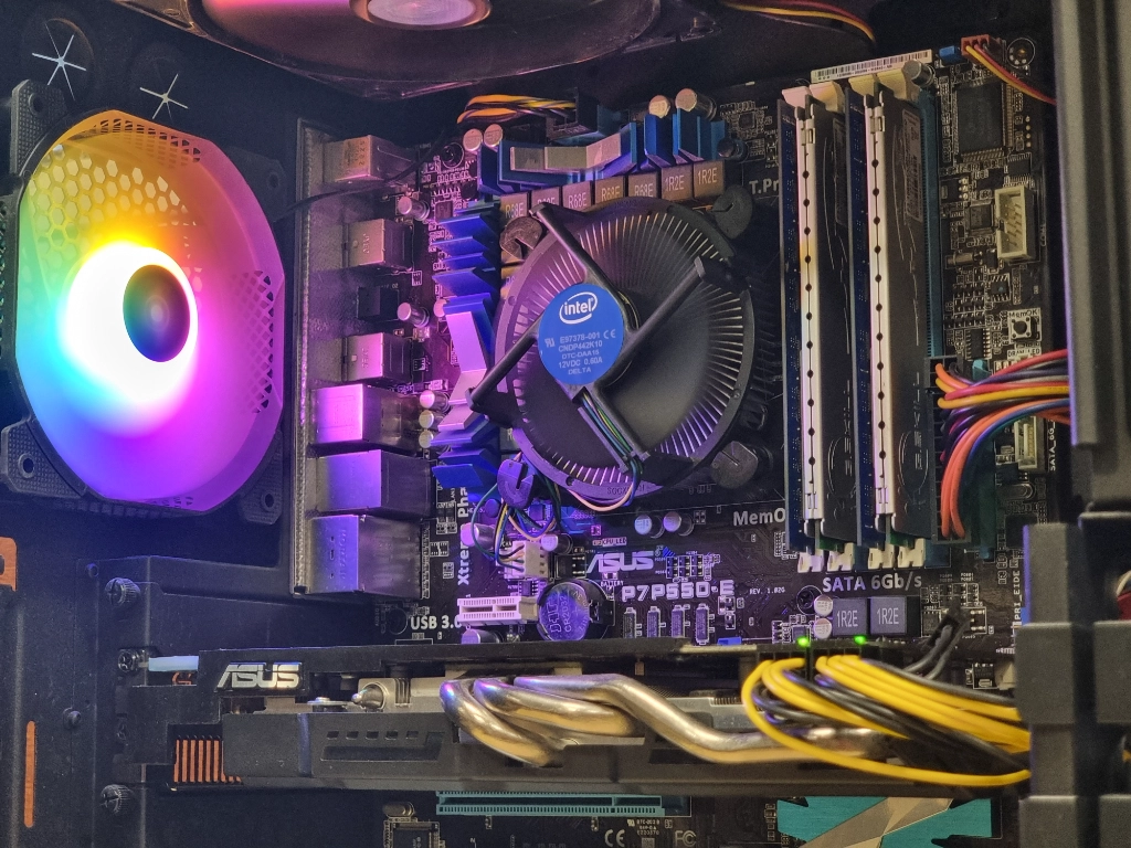 Геймърски компютър/I7 860/12GB RAM/SSD-256GB+1TB/AMD 7870 2GB в