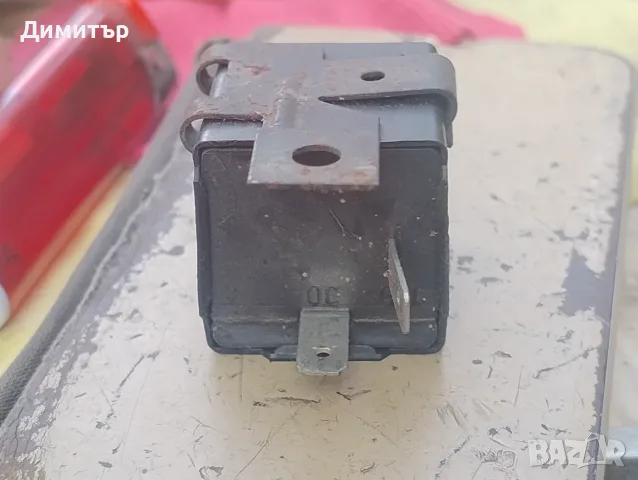 Реле Зумер 004 438-00 За Сеат Кордоба 1996г / Seat Cordoba 1996y, снимка 2 - Части - 55774990