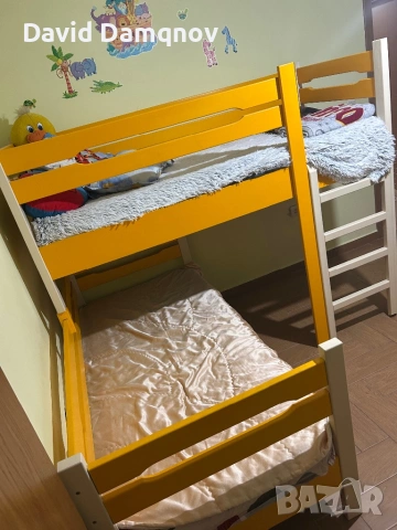 Комплект двуетажно детско легло и бюро., снимка 3 - Мебели за детската стая - 53374111