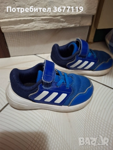 Детски маратонки adidas , снимка 2 - Детски маратонки - 52223216
