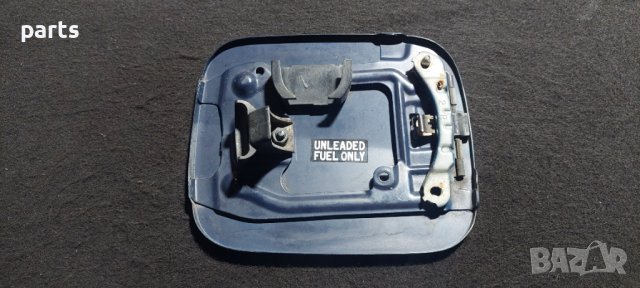 Врата Резервоар Лексус ИС200 - ИС300 N, снимка 2 - Части - 40014949