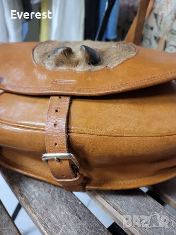 Естествена кожа чанта, през рамо, ефектна!!, снимка 12 - Чанти - 37562444