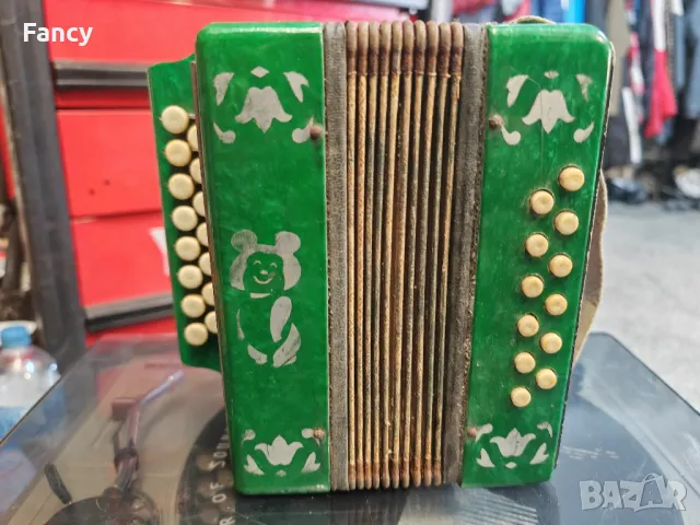 Детски акордеон Теза, снимка 2 - Антикварни и старинни предмети - 47677839