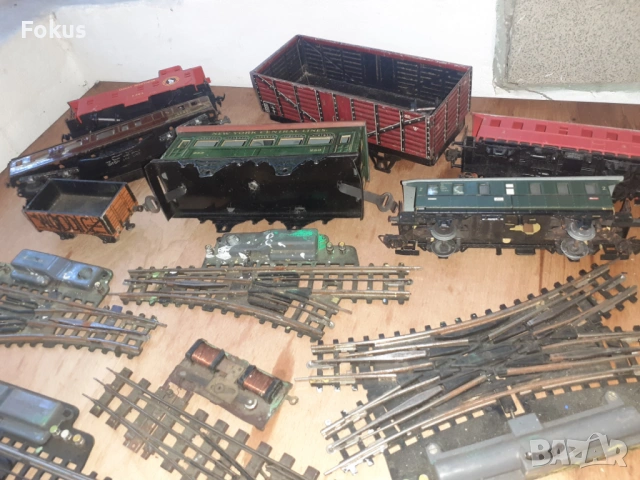 Лот части влакче вагони конструктор релси - стара игра, снимка 7 - Антикварни и старинни предмети - 53274217