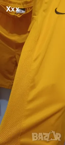 Спортен екип NIKE, снимка 5 - Спортни дрехи, екипи - 50236572