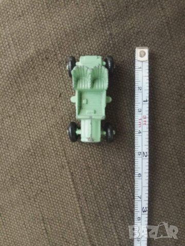 Продавам малка метална количка Опел, снимка 2 - Други ценни предмети - 29921769