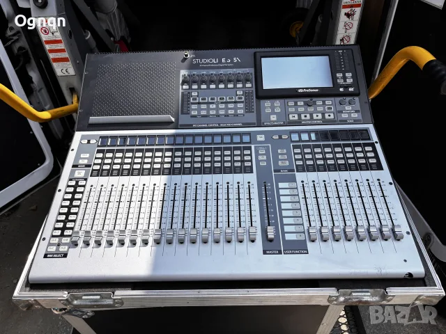 Продава се дигитален пулт Presonus Studio Live 32SX 