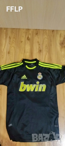 Adidas Real Madrid тениска на футболиста Ronaldo от 2012 г., снимка 2 - Тениски - 54010099