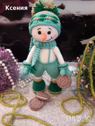 подарък за Коледа. Снежен човек с бисквити ORERO, Ръчно изработена, Плетена играчка, снимка 10 - Плюшени играчки - 48054537