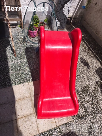 детска пързалка 