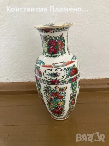 Две порцеланови китайски вази 1960-1970г, снимка 2 - Антикварни и старинни предмети - 48957672