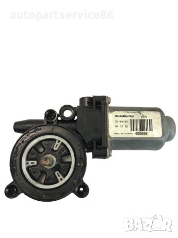 Мотор за стъкло на предна лява врата за Nissan Almera Tino 2.2 Dci (2006) 400699