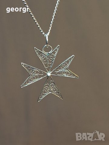 Сребърно колие със сребърен кръст филигран