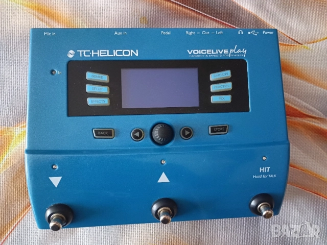 продавам вокалист tc helicon voice live play 