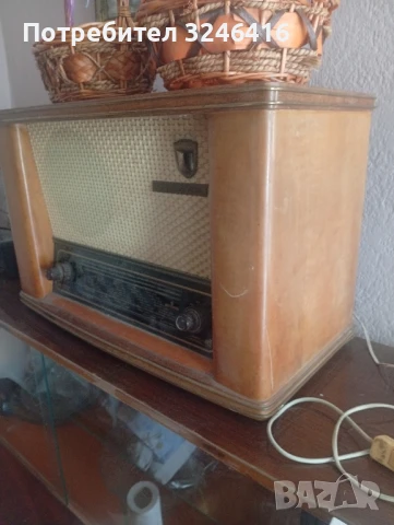 Радиоприемник Родина , снимка 2 - Радиокасетофони, транзистори - 50828265