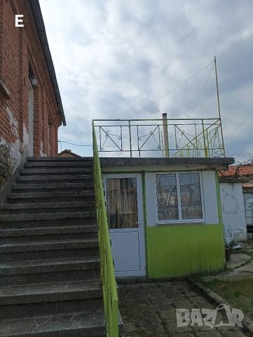 Продавам двуетажна къща в село Тополово., снимка 5 - Къщи - 53950710