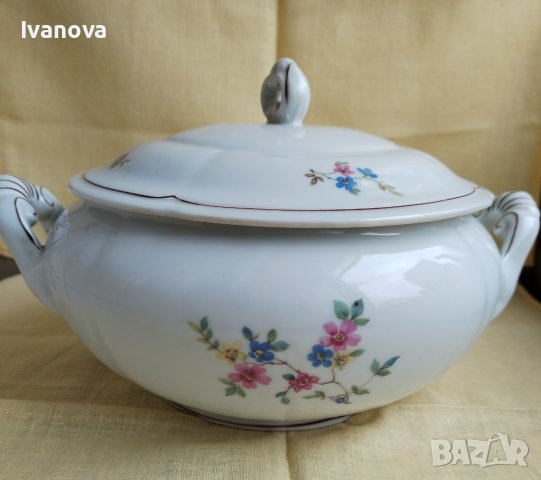 Порцеланов супник