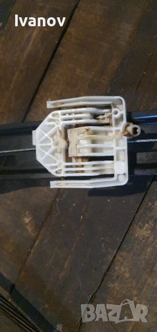 Лява врата за бмв е87 ляво огледало стъклоповдигач машинка брава дръжка патрон с ключ bmw e87 капак , снимка 8 - Части - 36819817