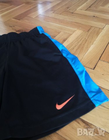 Оригинални мъжки къси гащи Найк размер S , снимка 2 - Спортни дрехи, екипи - 42234457