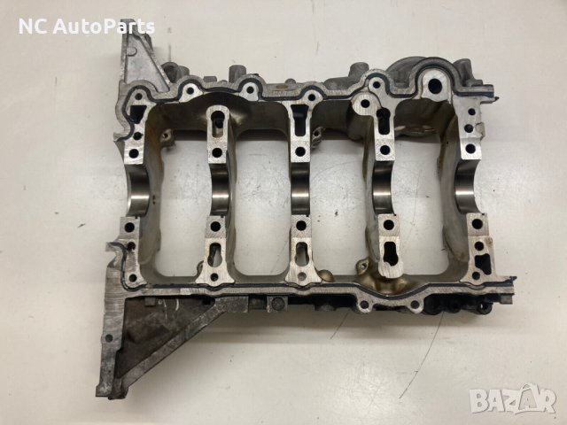 Корпус за колянов вал за Opel Опел Астра К 1.4 Турбо B14XFT 150 коня 12674841 2017, снимка 3 - Части - 39417891