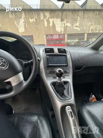 Toyota Auris на части, снимка 9 - Автомобили и джипове - 54090489