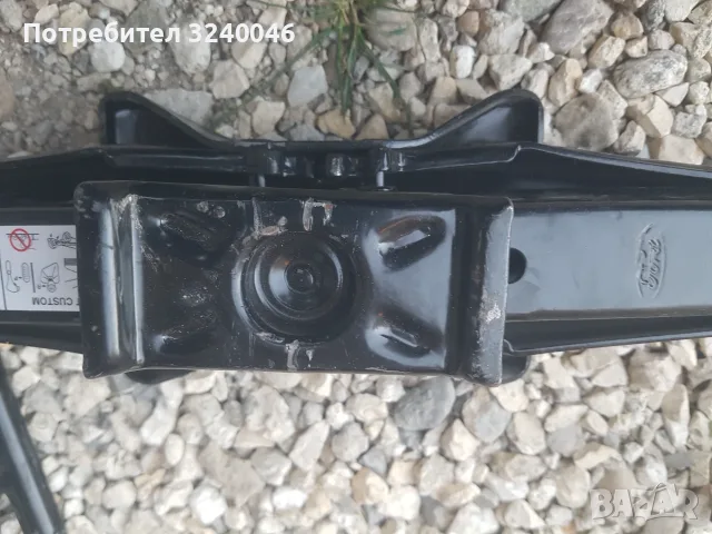 Оригинален Крик за бус  FORD TRANSIT, снимка 4 - Аксесоари и консумативи - 56320808
