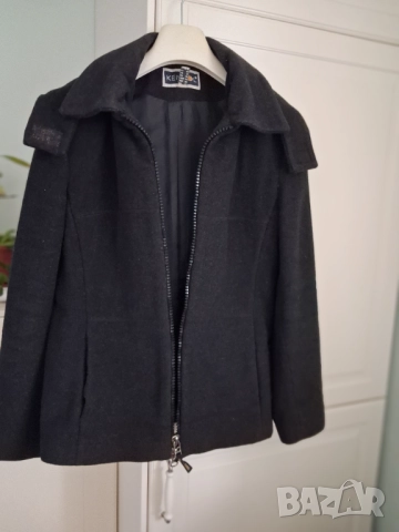 Дамско късо палто, снимка 2 - Палта, манта - 52296372