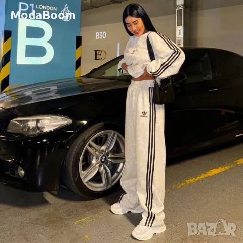 Adidas дамски комплекти Различни цветове 