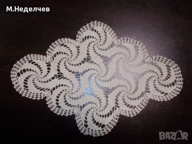 Салфетки на една кука екрю