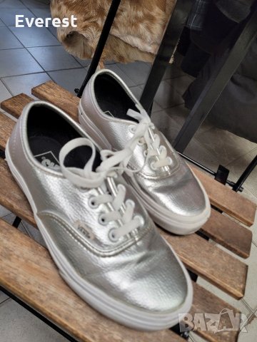 Промо!! Vans Metallic silver sneakers US 7, снимка 1 - Кецове - 35477092